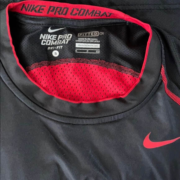 Nike athletic shirt - Picture 4 of 6